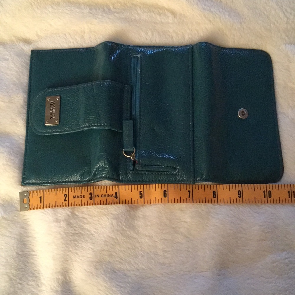 Kenneth Cole Reaction Wallet - Picture 5 of 6